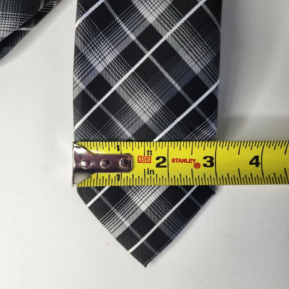 CROFT & BARROW Black Plaid Tie.